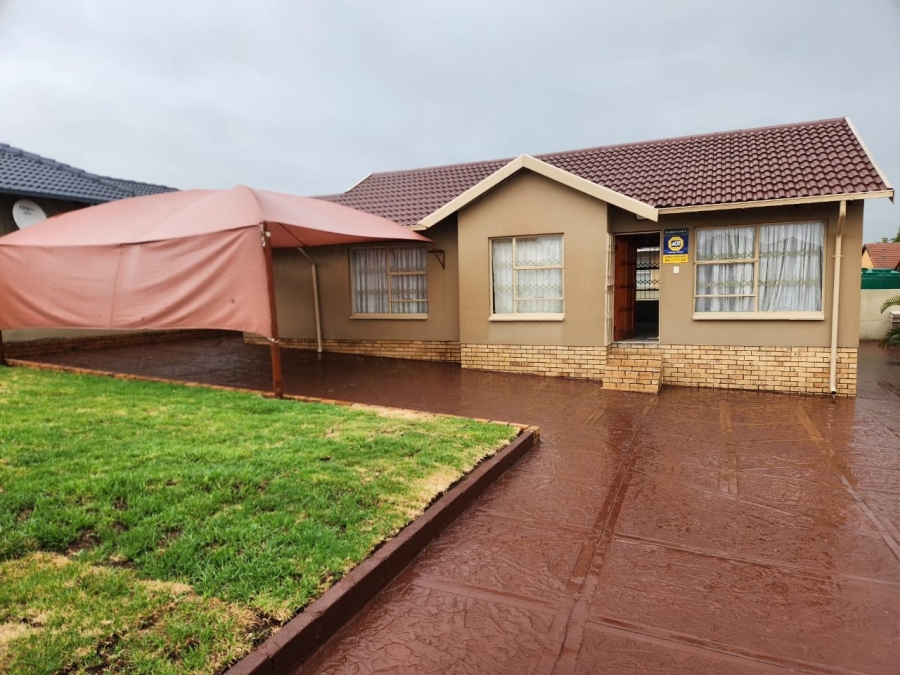 3 Bedroom Property for Sale in Tlhabane West North West